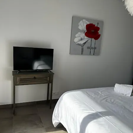 Apartment T2 Climatise A Porticcio, 100m De La Wifi Fibre Porticcio (Corsica)