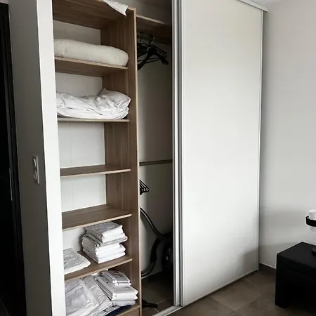 Apartment T2 Climatise A Porticcio, 100m De La Wifi Fibre Porticcio (Corsica)
